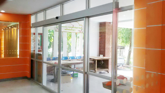 บริษัท แด็ด ออโต้ดอร์ จำกัด 